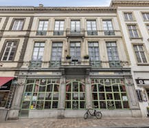 Handelspand met restaurant en B&B te koop in hartje Brugge