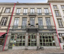 Handelspand met restaurant en B&B te koop in hartje Brugge