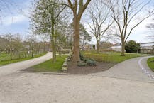 Op te frissen huis met tuin te koop in Brugge centrum