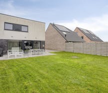 Recente woning (2020) met 4 slaapkamers te koop in Aartrijke