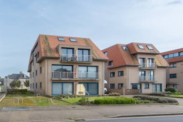 Goed gelegen afgesloten garagebox te koop te Middelkerke!