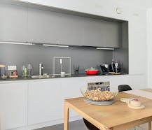 Dansaert - Spacieux studio meublé avec parking à louer