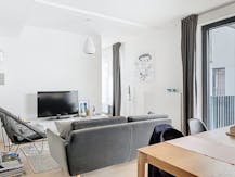 Dansaert - Spacieux studio meublé avec parking à louer