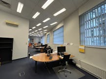 Handelspand (ca. 200 m²) te huur in centrum Gent