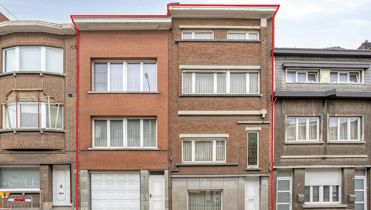 Zeer ruim huis in Boom met veel potentieel in Boom