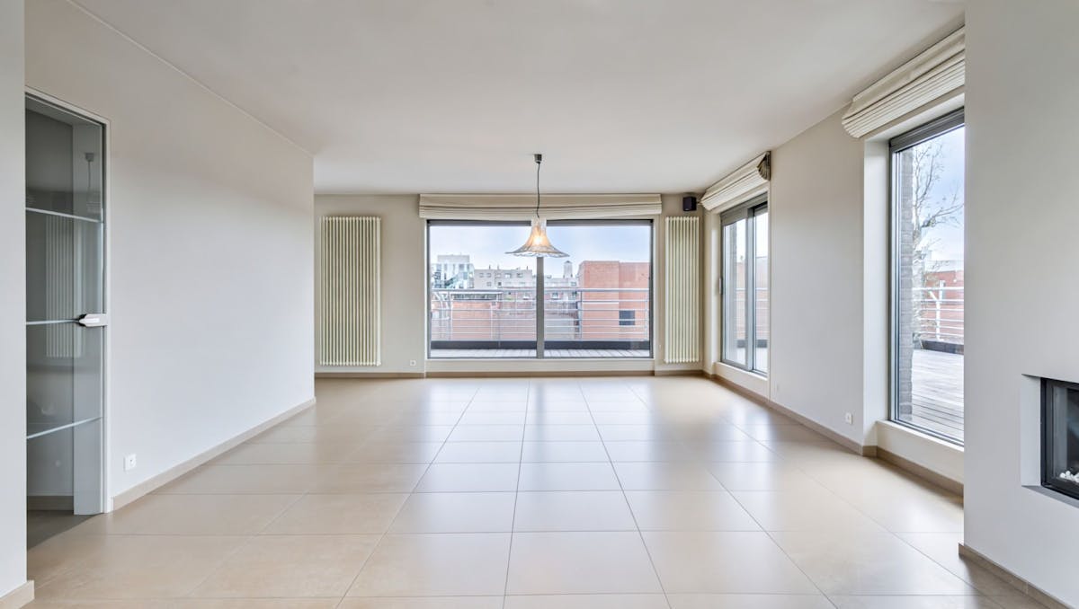 Magnifiek penthouse met panoramisch uitzicht in Roeselare