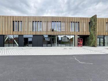 Moderne casco commerciële ruimte te huur (293 m²)