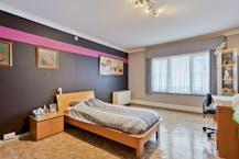 Centrumwoning met handelsruimte te koop in Beveren-Leie