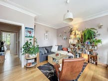 Uccle - Renovated 2 Bedroom Apartment