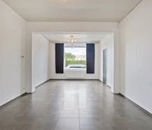 Gerenoveerde woning met 3 slaapkamers en loods van 100m².