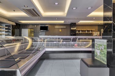 Handelspand van ca. 147 m² te koop in centrum Mortsel