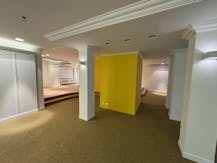 Local commercial d'environ 230 m² à louer à Waregem