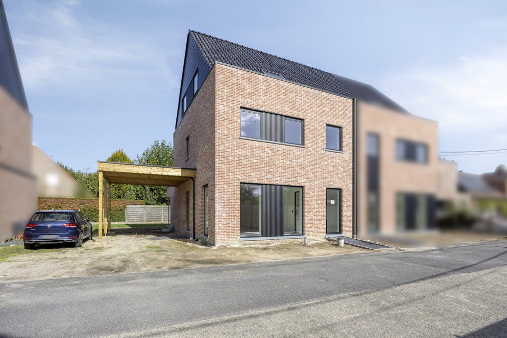 Afgewerkte nieuwbouwwoning te koop in Desselgem