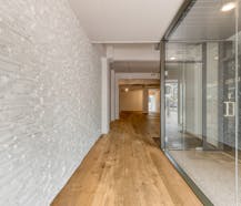 Commercieel pand (125m²) te huur op toplocatie in de Lippenslaan