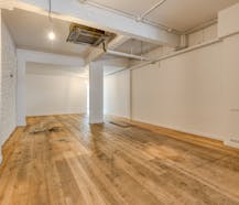 Commercieel pand (125m²) te huur op toplocatie in de Lippenslaan
