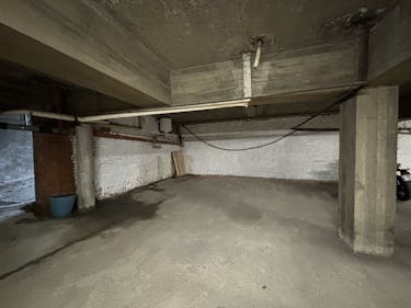 Dubbele autostaanplaats te koop op de Groenenborgerlaan