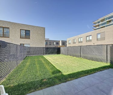Gelijkvloers BEN-appartement met tuin te huur op Linkeroever