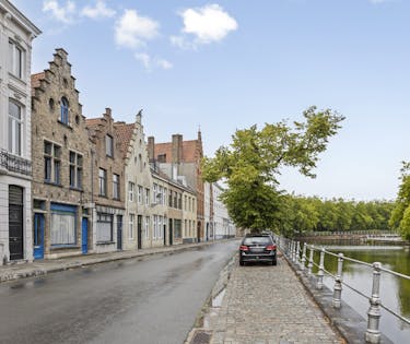 Unieke kans aan de Langerei in Brugge: te renoveren huis