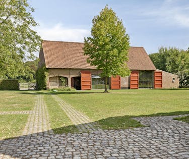 Idyllische hoeve met twee afzonderlijke vakantieverblijven te Beernem