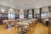 Patrimoniumvennootschap bestaande uit restaurant en 3 appartementen