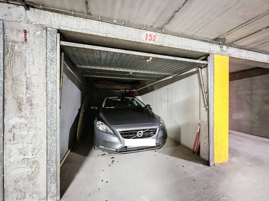 Garagebox te koop op het Hendrikaplein