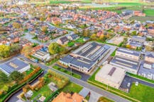 Bedrijfsgebouw van ca. 1.575 m² in Oostnieuwkerke-Staden