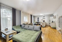 Huis met gelijkvloers kantoor/praktijk te koop in Knesselare