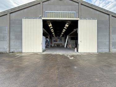 Magazijn van ca. 250 m² te huur in Beselare