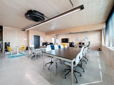 Kantoorverdieping in modern gebouw te huur in Antwerpen