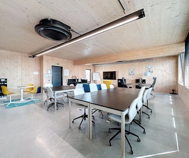 Kantoorverdieping in modern gebouw te huur in Antwerpen