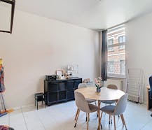 Lichtrijk gelijkvloers appartement met 1 slaapkamer!