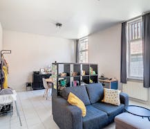 Lichtrijk gelijkvloers appartement met 1 slaapkamer!