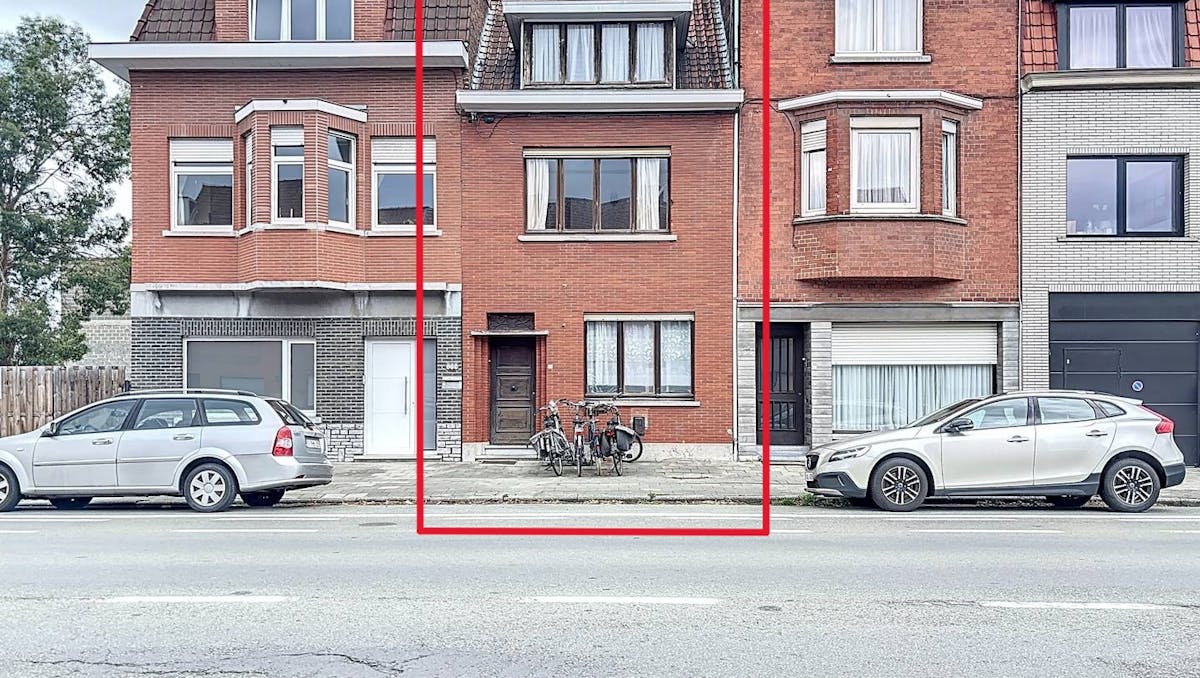 Te renoveren woning te koop in Kortrijk!