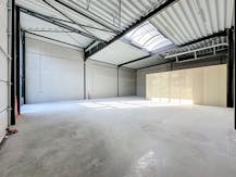 KMO-unit van ca. 185 m² te huur in Wevelgem