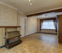 Te renoveren huis met 3 kamers te koop in Ooigem