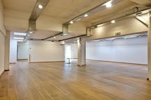 Handelspand met garages te koop in centrum Roeselare