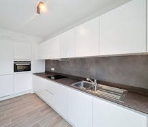 For rent: 2-bedroom apartment with parking Tour & Taxis