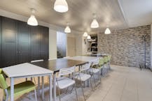 Handelspand met woonst: Ideale belegging te Baron Ruzettelaan