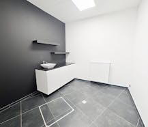 Instapklaar handelspand (60m²) te huur nabij de Grote Markt