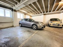 Grand-Place: Parking space ideally located.