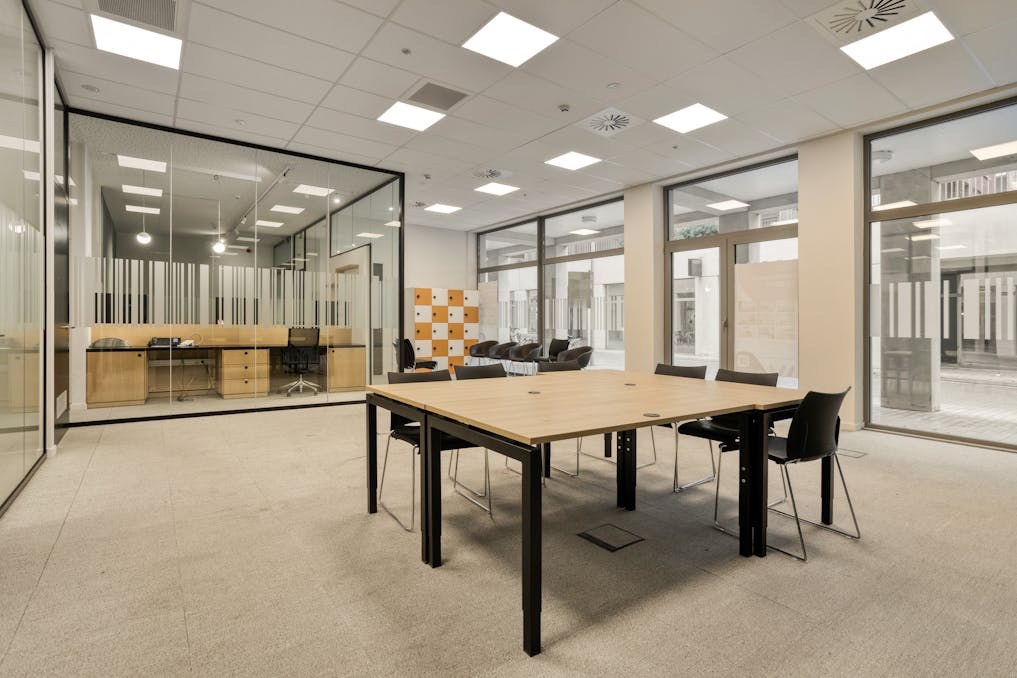 Recent kantoor te koop in centrum Roeselare