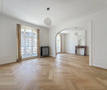 Brussel, Mooie gerenoveerd appartement met 2 slaapkamers