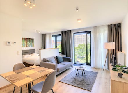 Beautiful newly built studio furnished with terrace and parking place located in the heart of Brussels.