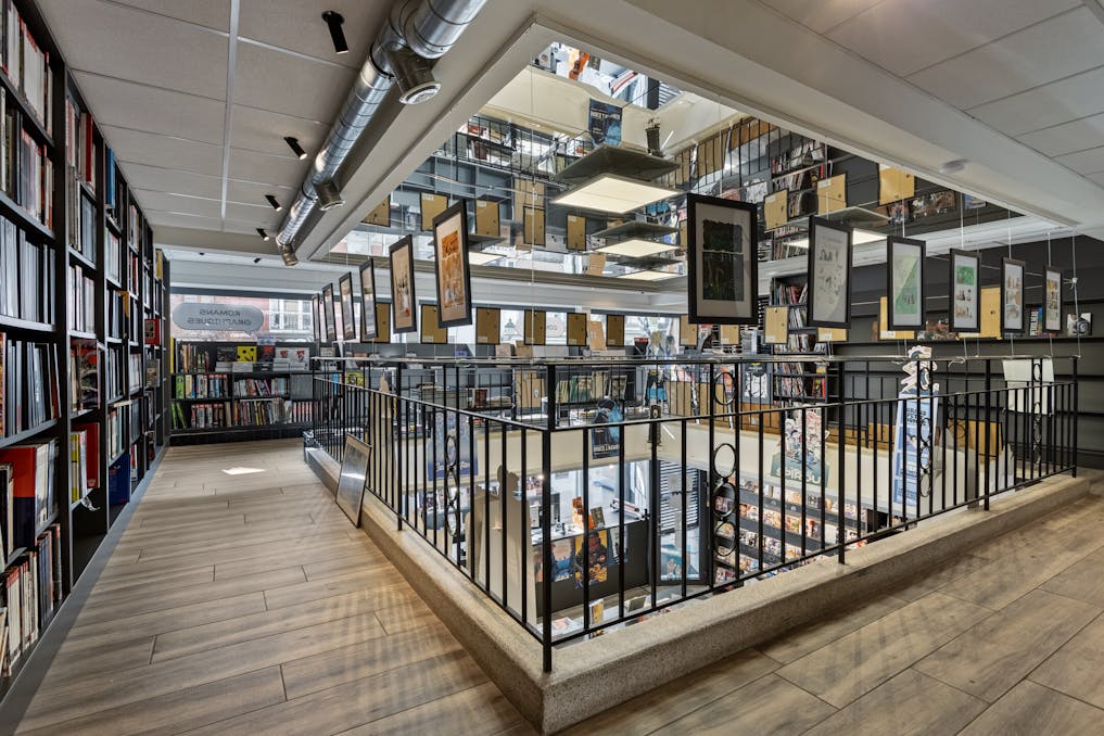 Commercieel gelijkvloers ± 310 m² te Sint-Gillis 