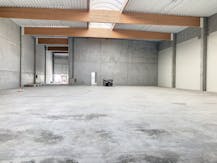 Bedrijfsgebouw te huur in Vichte