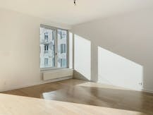 Tour & Taxis - 3-bedroom apartment with canal view