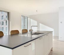 Tour & Taxis - 3-bedroom apartment with canal view