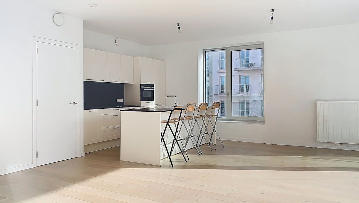 Tour & Taxis - 3-bedroom apartment with canal view