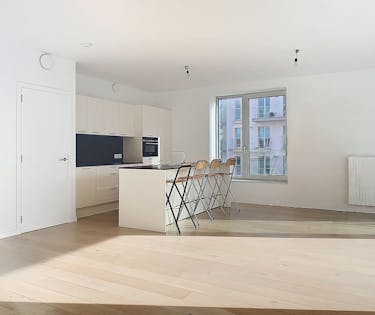 Tour & Taxis - 3-bedroom apartment with canal view