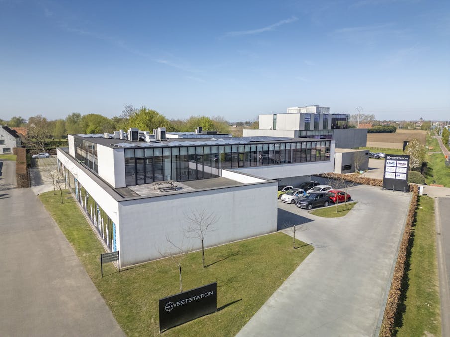 Moderne kantoorruimte op topligging te koop in Menen